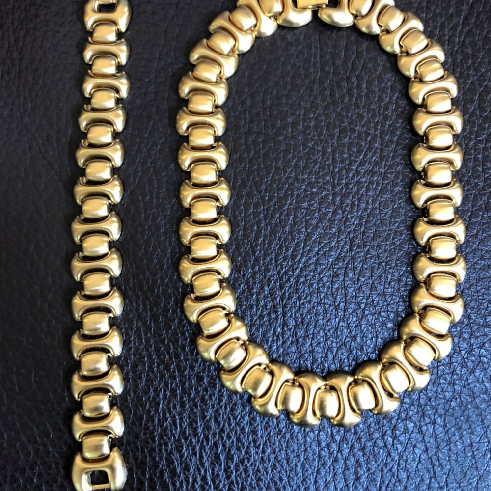 VTG Monet Brushed Gold Tone Matte Chocker Necklace and Bracelet Set - 1980s